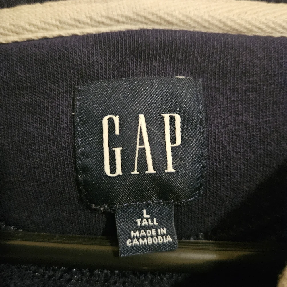GAP Men's Navy Blue Hoodie Sweater - Picture 3 of 3
